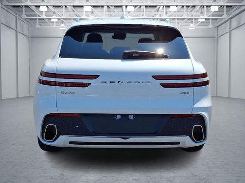 2025 Genesis GV70 2.5T