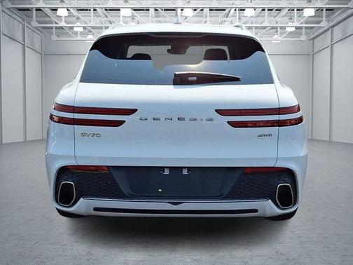 2025 Genesis GV70 2.5T