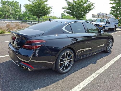 2022 Genesis G70 2.0T