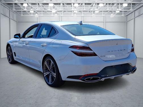 2024 Genesis G70 2.5T