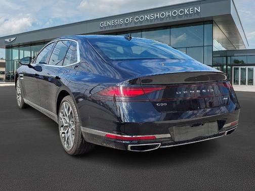 Vik Black 2024 Genesis G90 3.5T e-SC