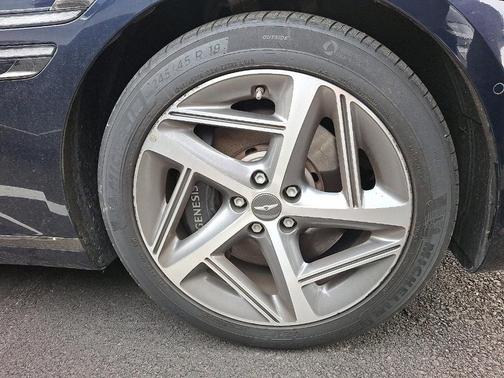 2023 Genesis G80 2.5T