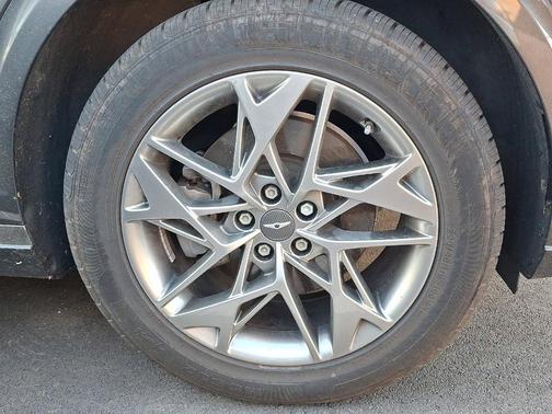Himalayan Gray 2022 Genesis GV70 2.5T