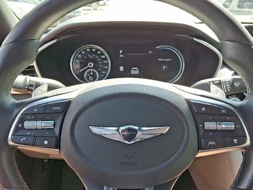 2022 Genesis G70 2.0T