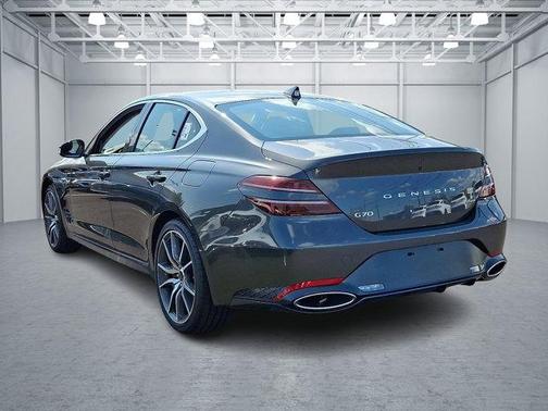 2025 Genesis G70 2.5T