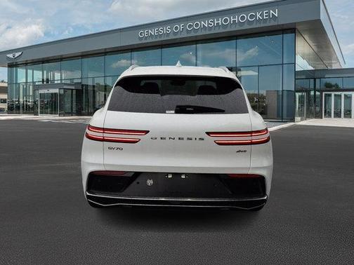 2026 Genesis GV70 2.5T Advanced
