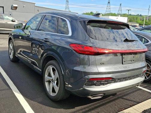 Tambora Gray Metallic 2025 Audi Q5 2.0T quattro Premium