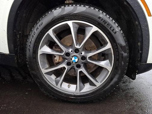 White 2017 BMW X5 xDrive35i