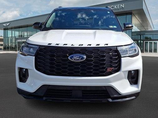 Star White 2025 Ford Explorer ST