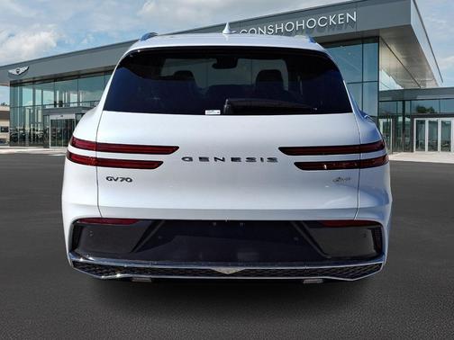 2026 Genesis GV70 2.5T Select