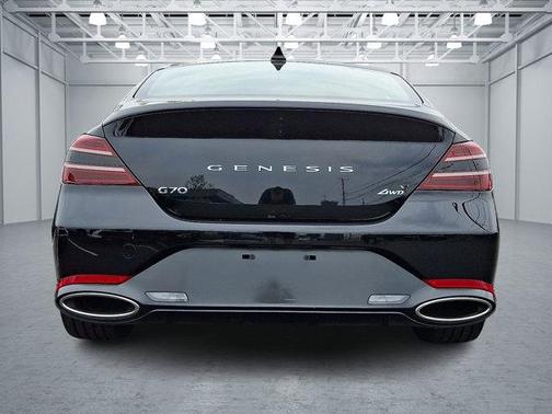 2025 Genesis G70 2.5T
