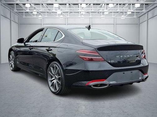 2025 Genesis G70 2.5T
