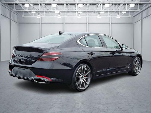 2025 Genesis G70 2.5T