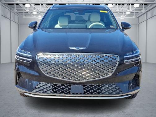 2025 Genesis Electrified GV70 Advanced