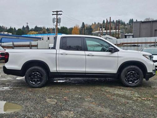 Platinum White Pearl 2026 Honda Ridgeline TrailSport+