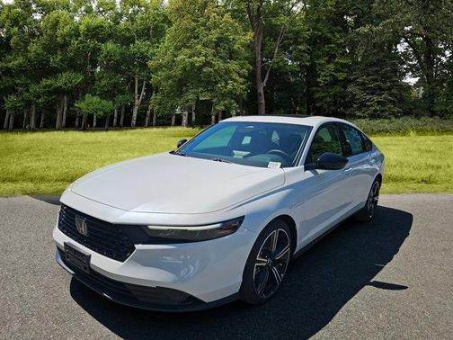 Platinum White Pearl 2026 Honda Accord SE