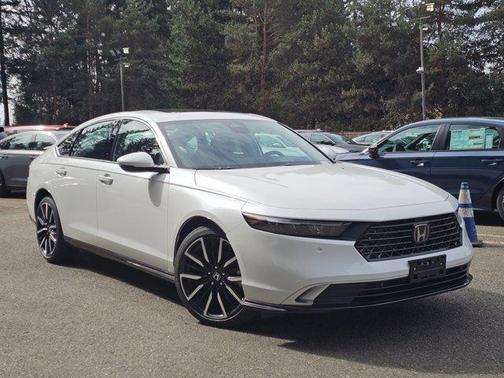 Platinum White Pearl 2025 Honda Accord Hybrid Touring