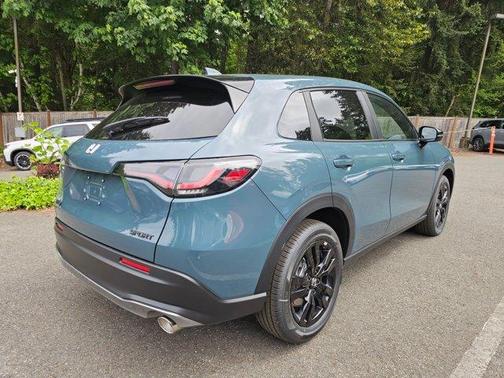 Pearl 2027 Honda HR-V Sport