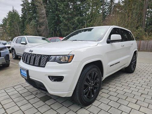 Bright White Clearcoat 2018 Jeep Grand Cherokee Altitude