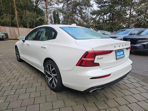 Crystal White Pearl Metallic 2020 Volvo S60 T5 Momentum