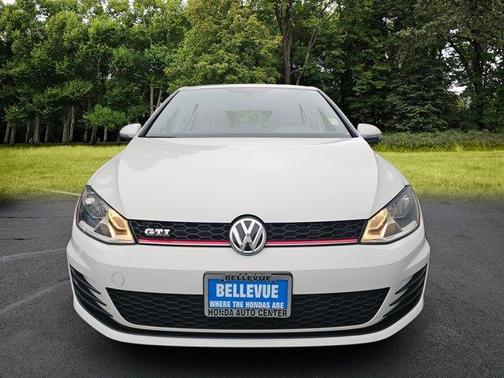 Pure White 2017 Volkswagen Golf GTI S 4-Door