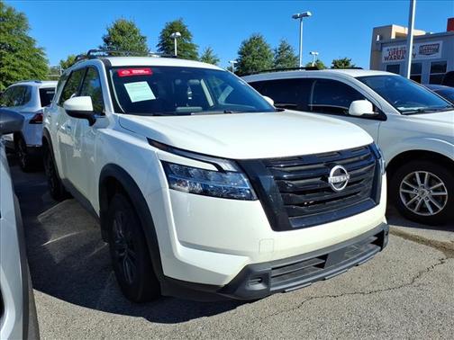 2022 Nissan Pathfinder SV
