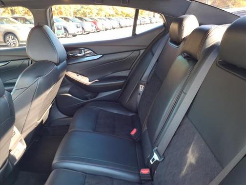 2021 Nissan Maxima SR