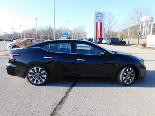2023 Nissan Maxima Platinum