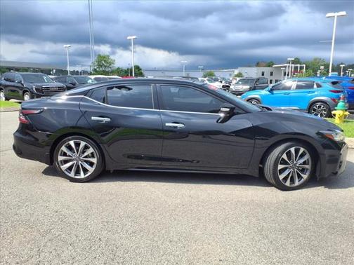 2023 Nissan Maxima Platinum