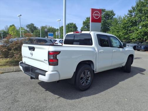 2025 Nissan Frontier SV
