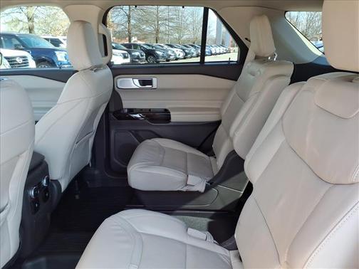 2022 Ford Explorer Platinum