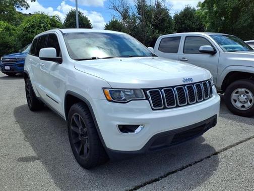 2017 Jeep Grand Cherokee Laredo