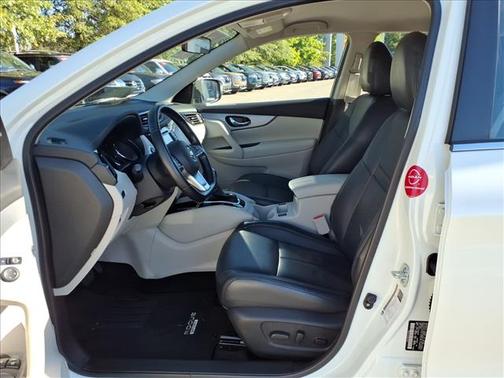 2020 Nissan Rogue Sport SV