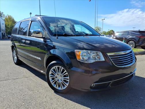 2015 Chrysler Town & Country Touring-L