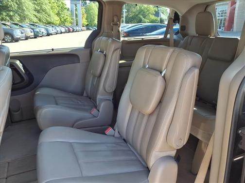 2015 Chrysler Town & Country Touring-L