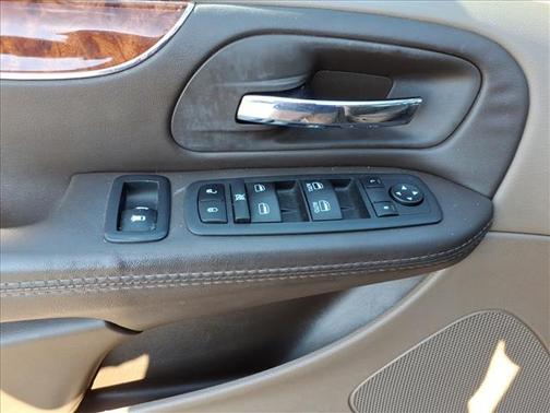 2015 Chrysler Town & Country Touring-L