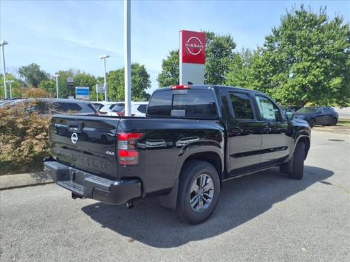 2025 Nissan Frontier SV