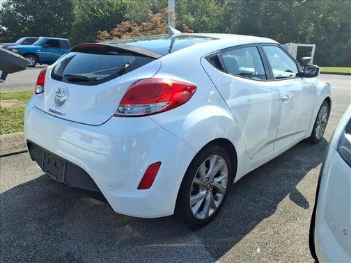 2016 Hyundai Veloster Base