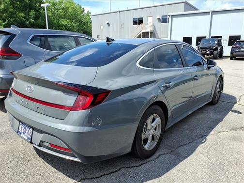 Gray 2022 Hyundai SONATA SE