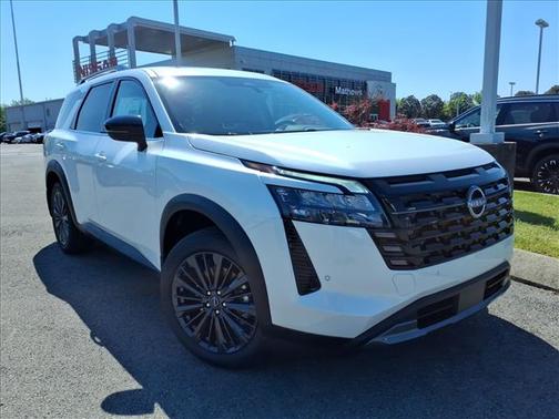 Everest White P 2026 Nissan Pathfinder SL