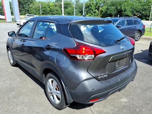 Gun Metallic 2020 Nissan Kicks S
