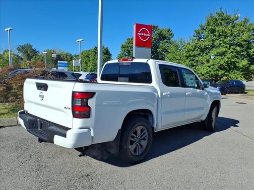2025 Nissan Frontier SV