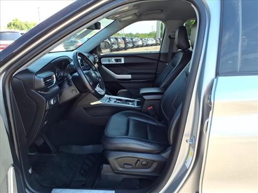 Silver Metallic 2021 Ford Explorer Limited