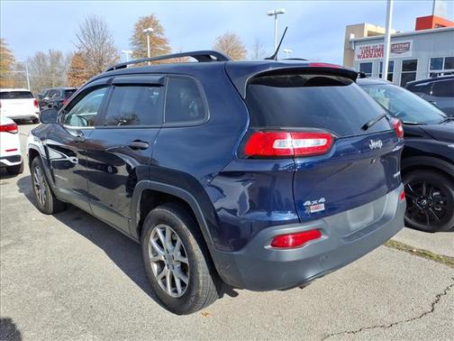 2016 Jeep Cherokee Sport