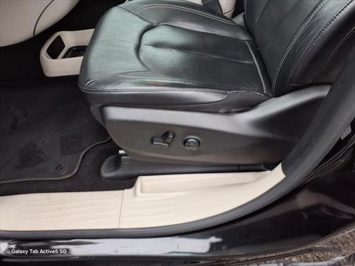 2022 Chrysler Pacifica Touring-L