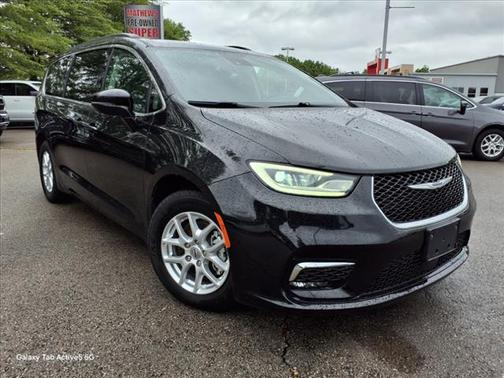 2022 Chrysler Pacifica Touring-L