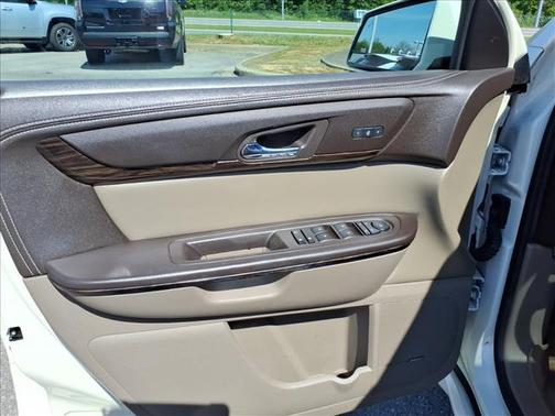 White Diamond Clearcoat 2015 GMC Acadia Denali