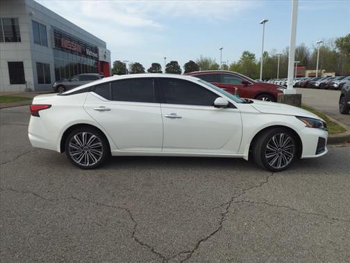 2025 Nissan Altima SL