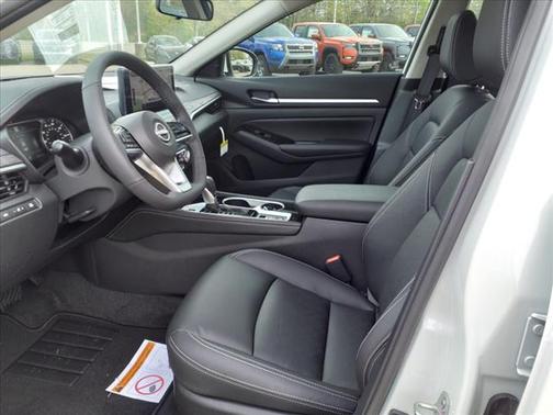 2025 Nissan Altima SL