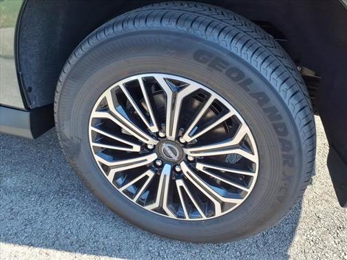 2025 Nissan Armada Platinum